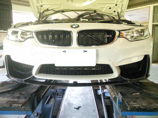 F82 M4 Performance style front lip, carbon 1